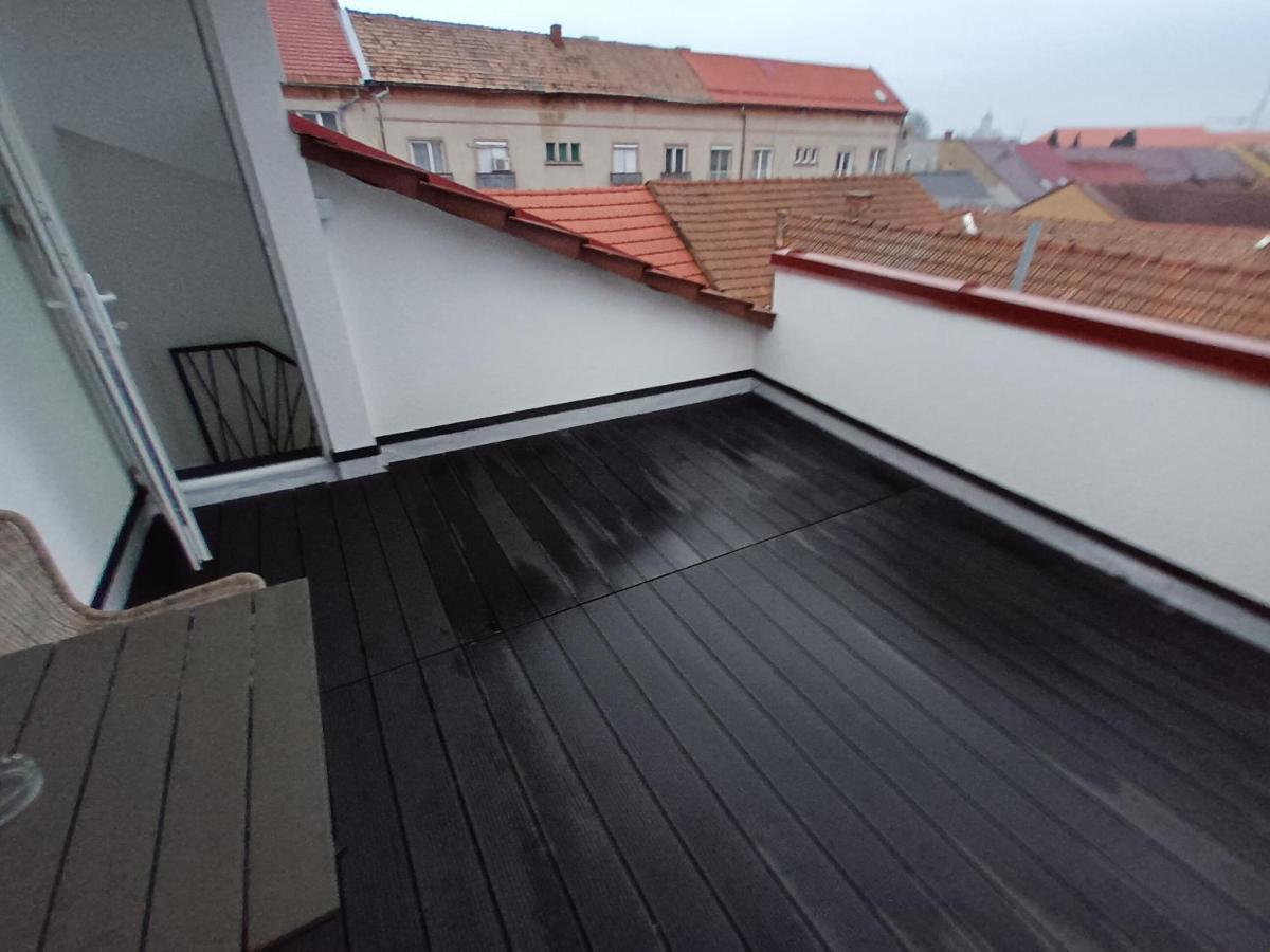 Old Town Studio Apartments Бая Маре Екстериор снимка