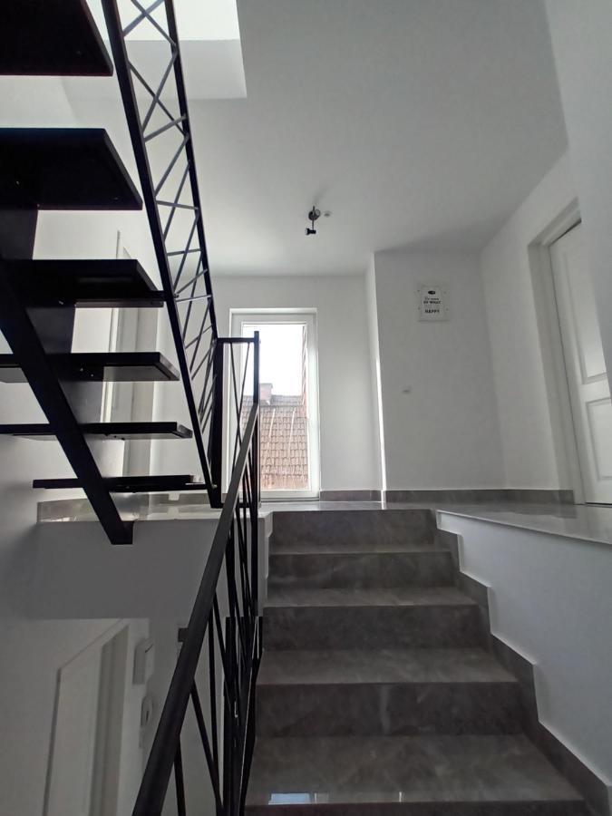 Old Town Studio Apartments Бая Маре Екстериор снимка