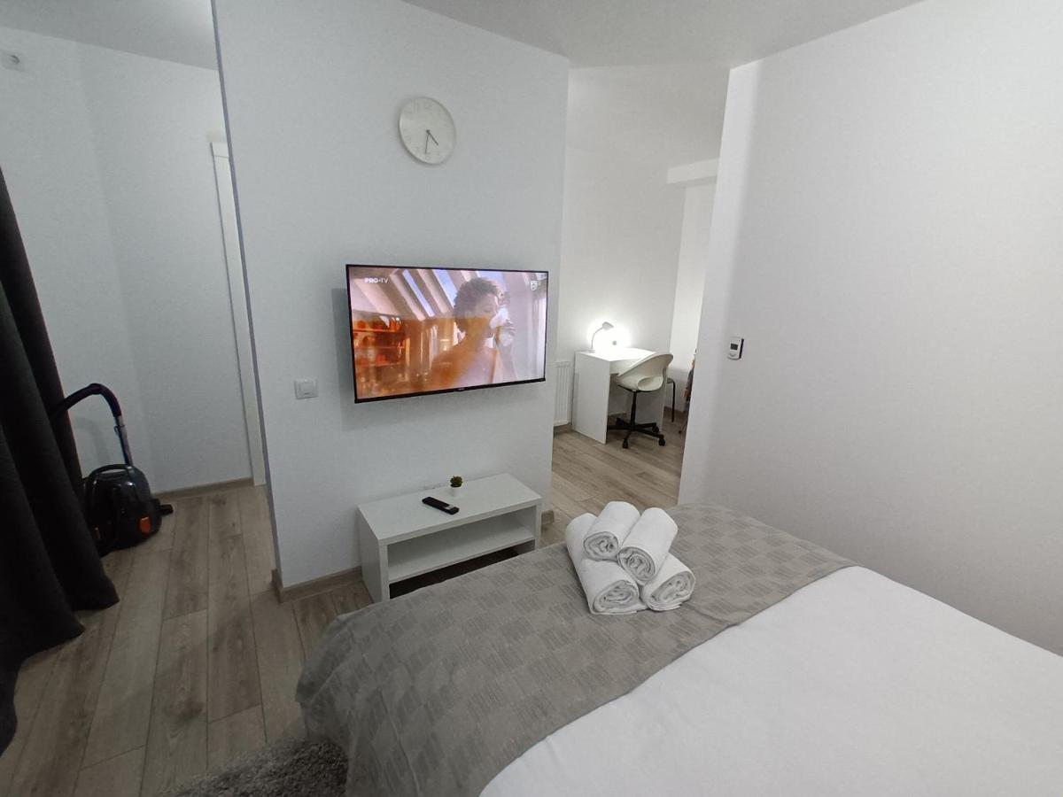 Old Town Studio Apartments Бая Маре Екстериор снимка