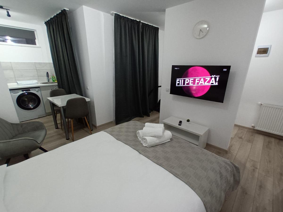 Old Town Studio Apartments Бая Маре Екстериор снимка
