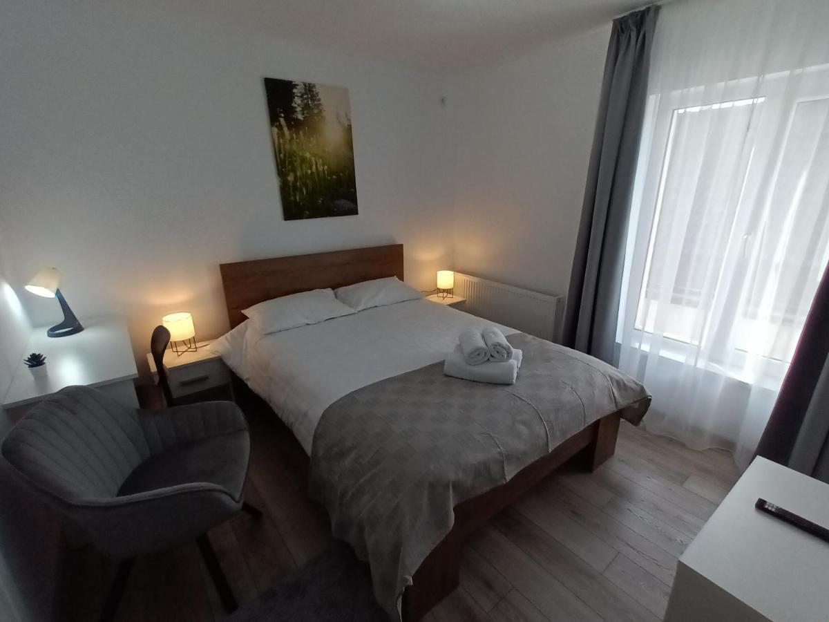 Old Town Studio Apartments Бая Маре Екстериор снимка