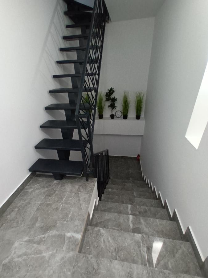 Old Town Studio Apartments Бая Маре Екстериор снимка
